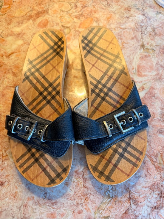 Burberry Shoes - Burberry Black Leather Buckle Plaid Insole Slide Sandals